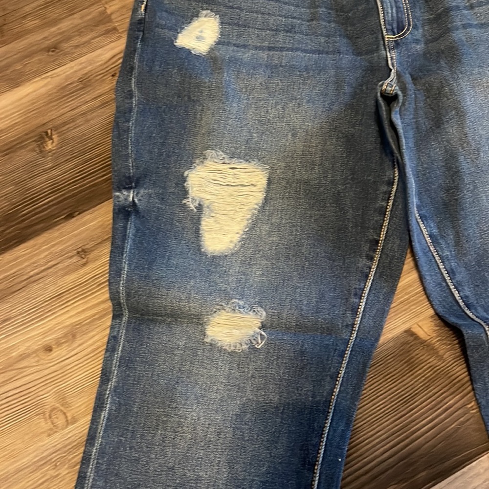 Just Fab distressed jeans size 33 - Picture 2 of 8